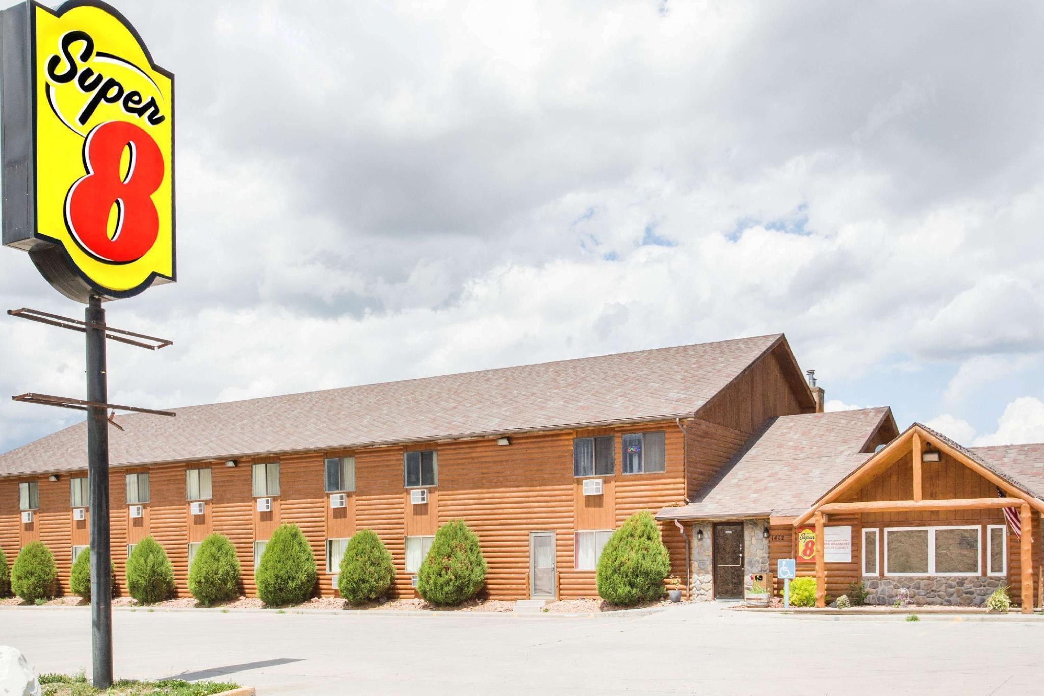Super 8 By Wyndham Dubois Motel Exterior photo