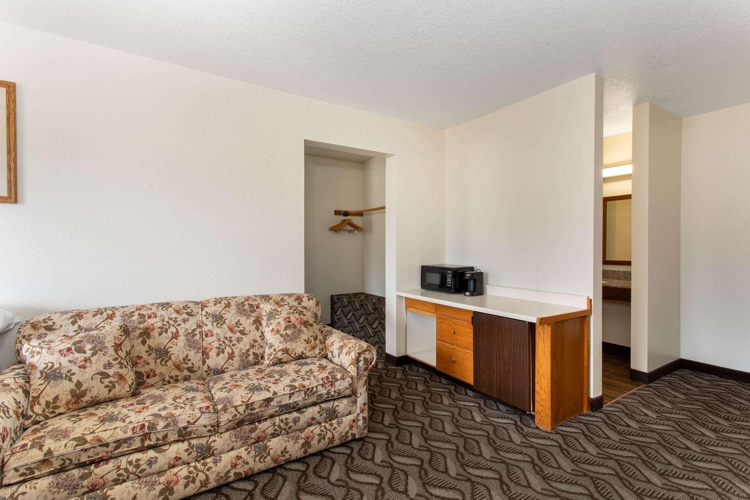 Super 8 By Wyndham Dubois Motel Exterior photo